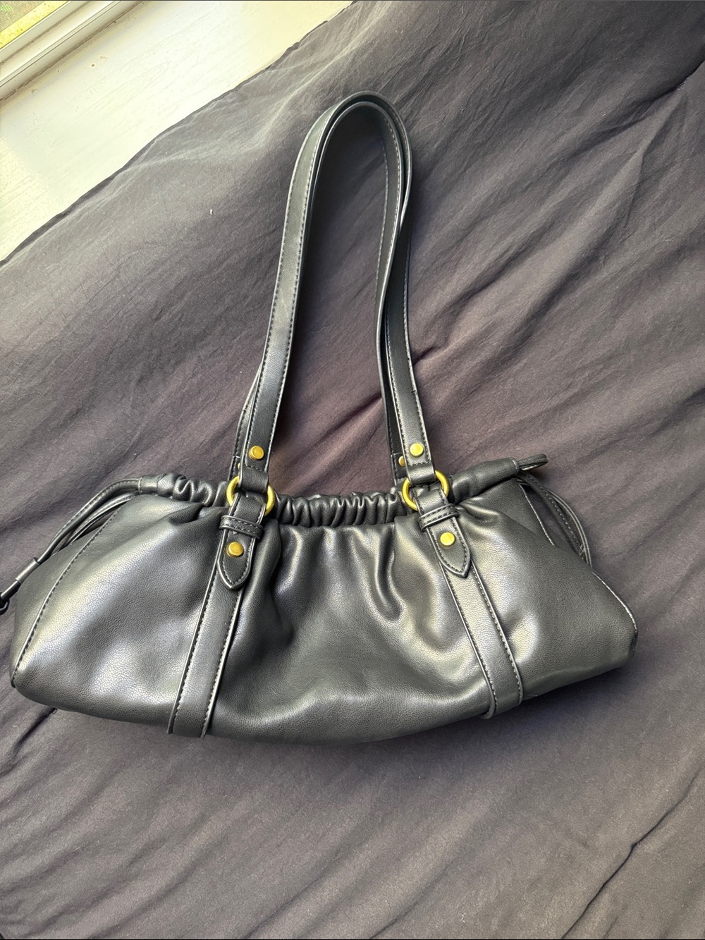 Women's Black faux Leather Shoulder Bag - Classic Soft Ruched Design